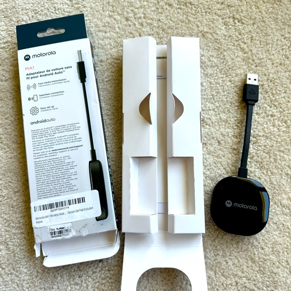 Motorola MA1 Wireless Android Auto Car Adapter - Instant Connection Smartphone - Picture 2 of 6